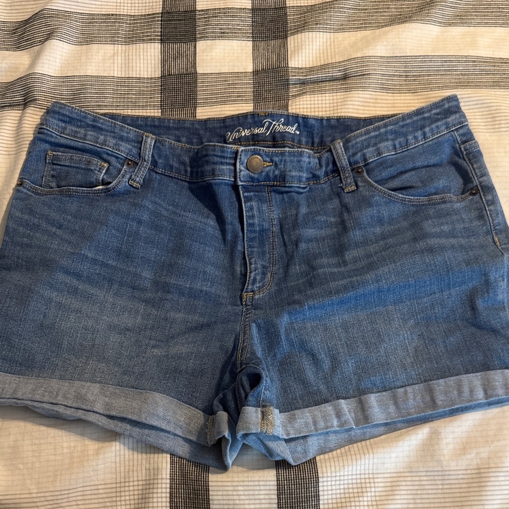 Universal Thread Women's Classic Blue Jean Shorts